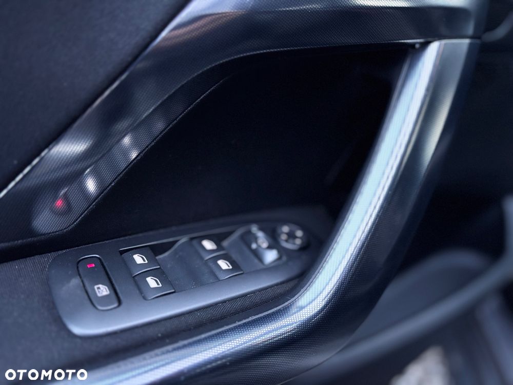 Peugeot 2008 1.6 VTi Allure - 23