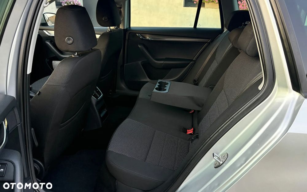 Skoda Octavia 2.0 TDI Sport Edition - 23