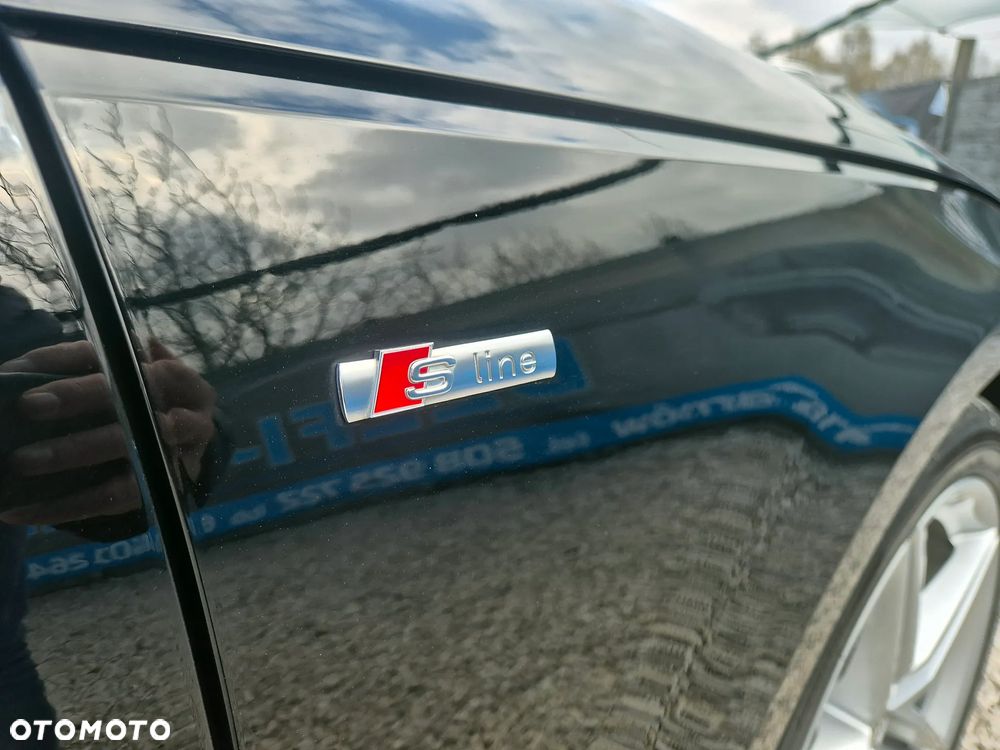 Audi A4 Avant 2.0 TDI DPF multitronic S line Sportpaket - 10