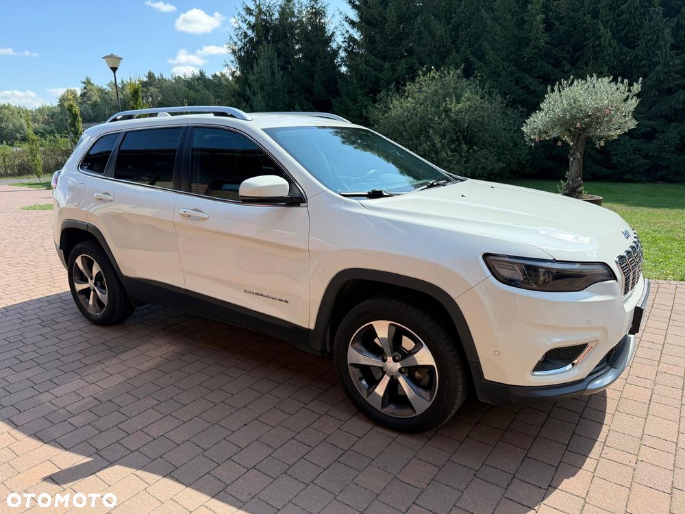 Jeep Cherokee - 1