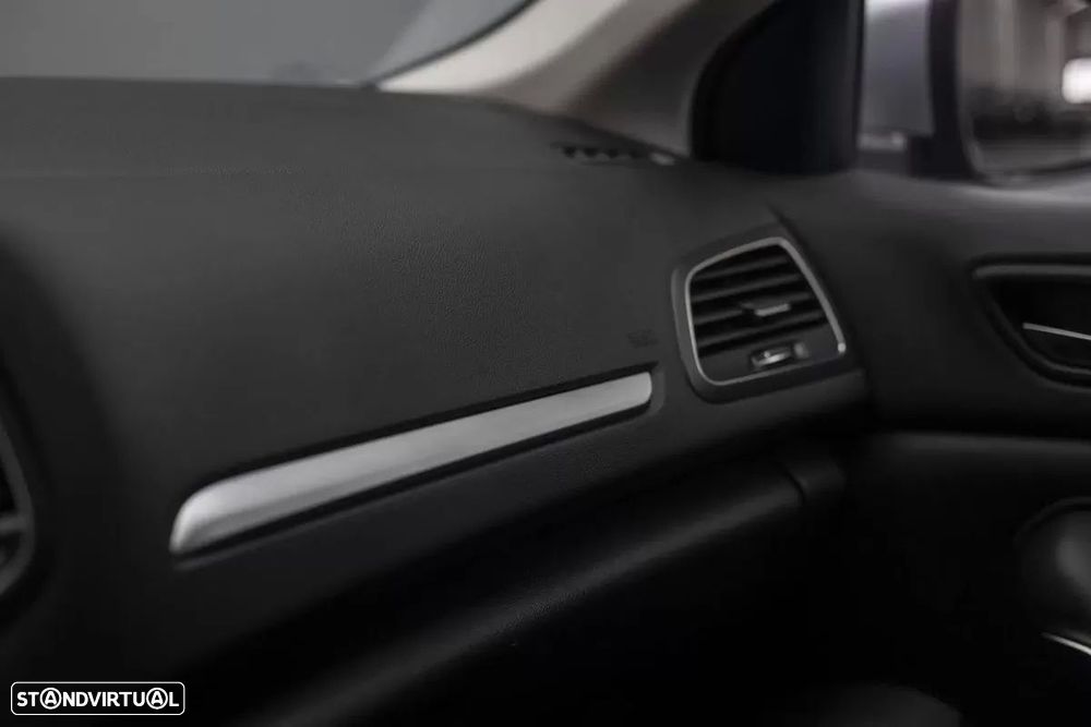 Renault Mégane Sport Tourer 1.6 E-Tech Plug-In Intens - 25