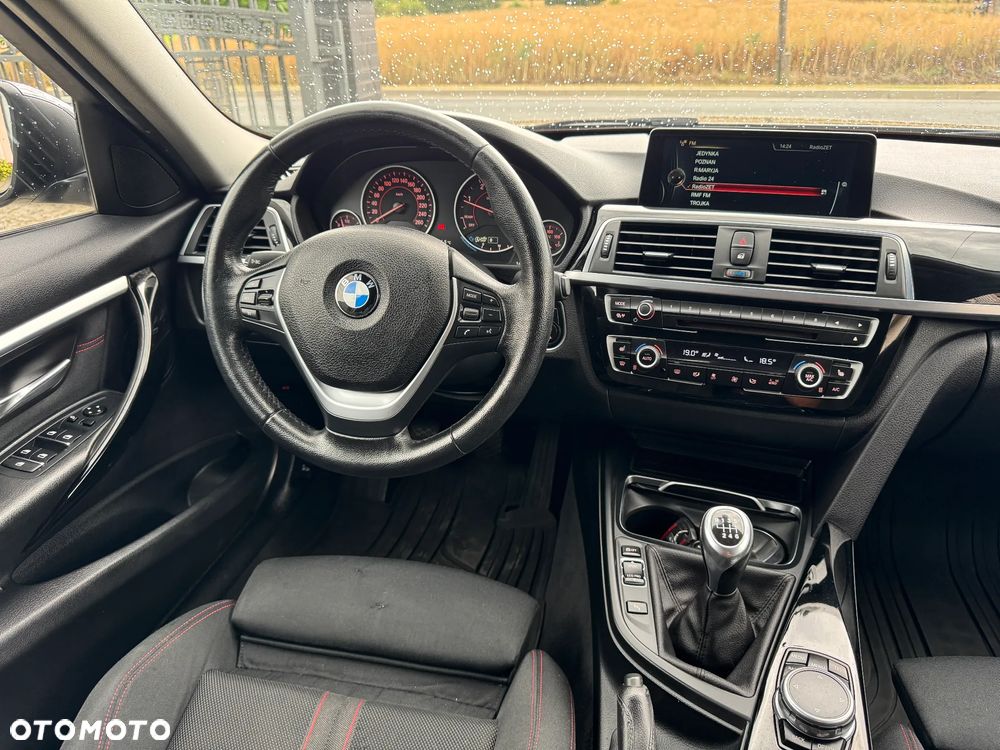 BMW Seria 3 320d Sport Line Shadow - 17