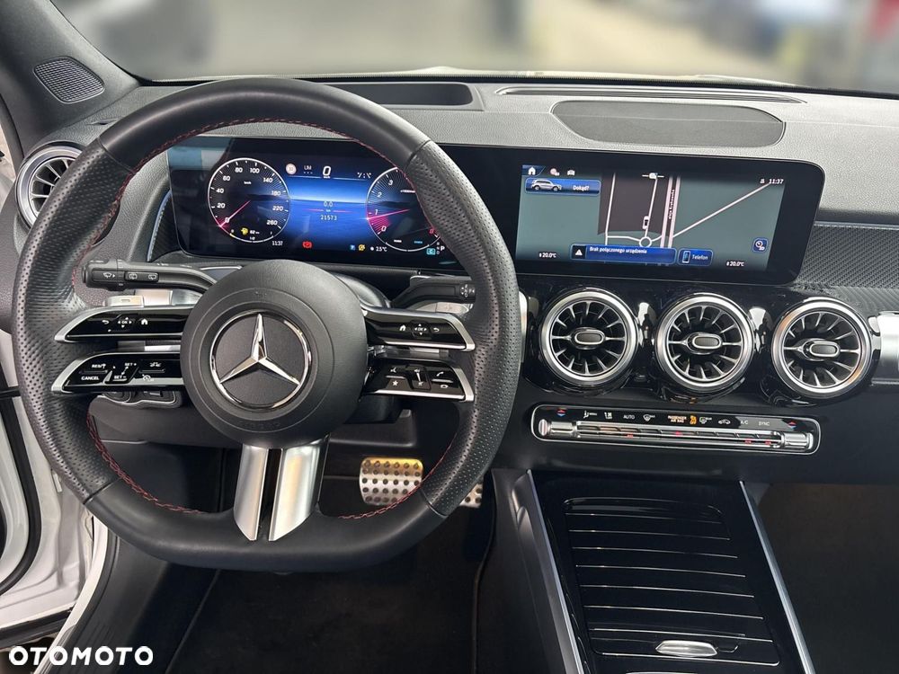 Mercedes-Benz GLB - 13