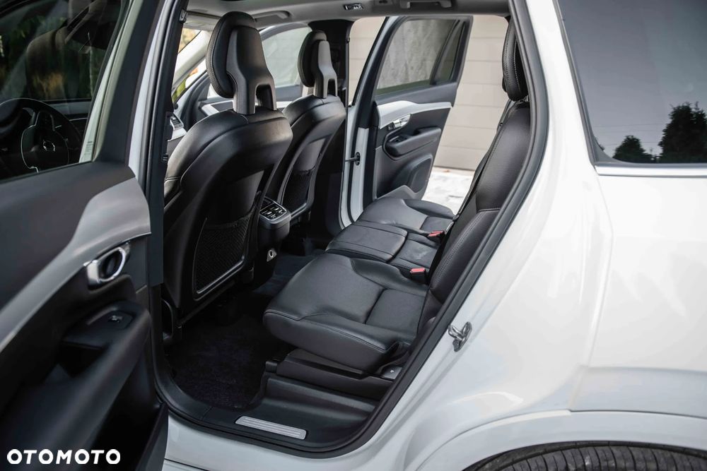 Volvo XC 90 T6 AWD Geartronic Momentum - 31