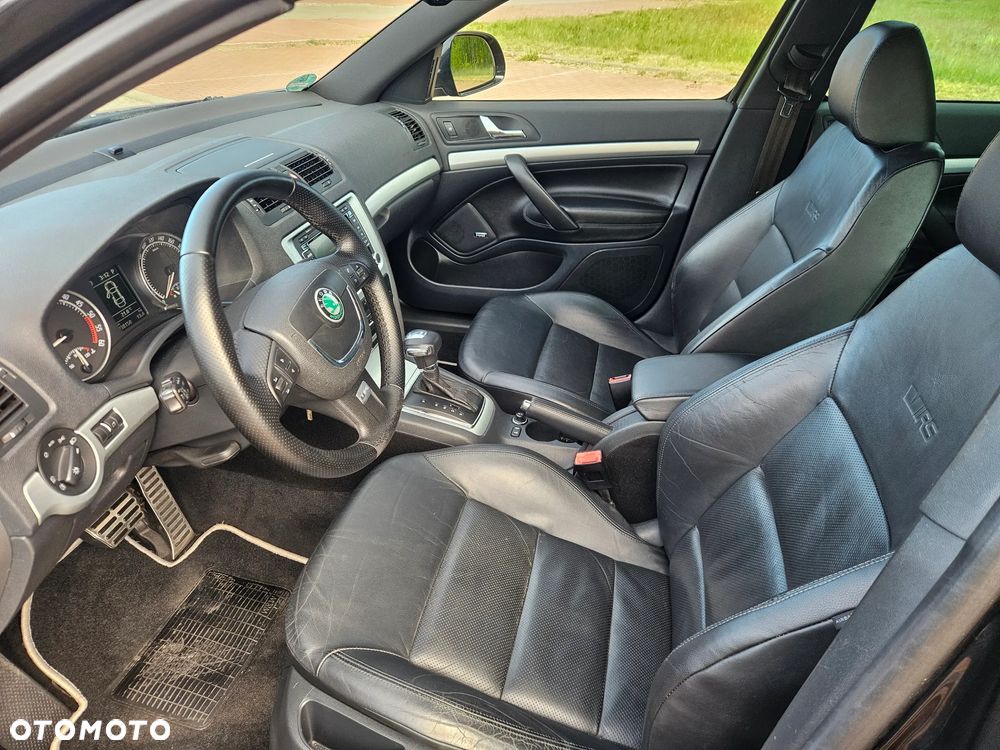Skoda Octavia 2.0 TDI CR DPF DSG RS - 10