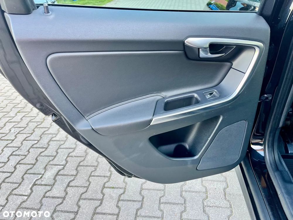 Volvo XC 60 D3 Inscription - 27
