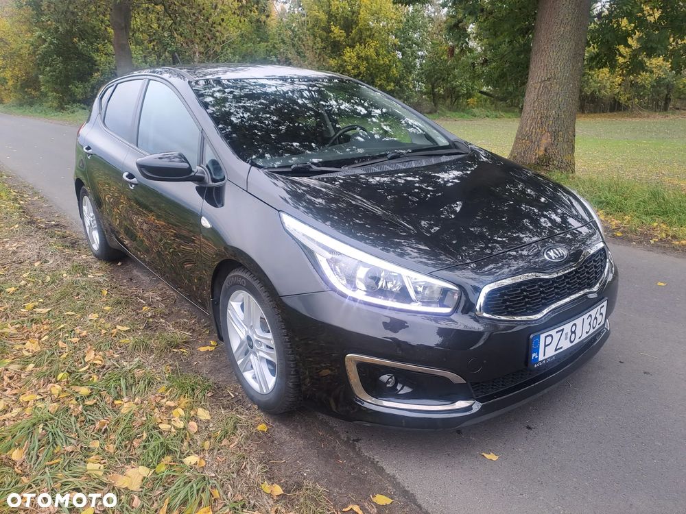 Kia Ceed 1.0 T-GDI 100 ISG Dream Team Edition - 2