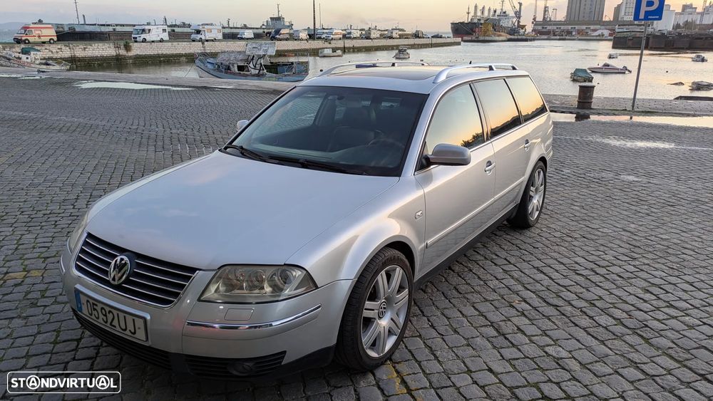 VW Passat Variant 1.9 TDi Highline Tip - 1