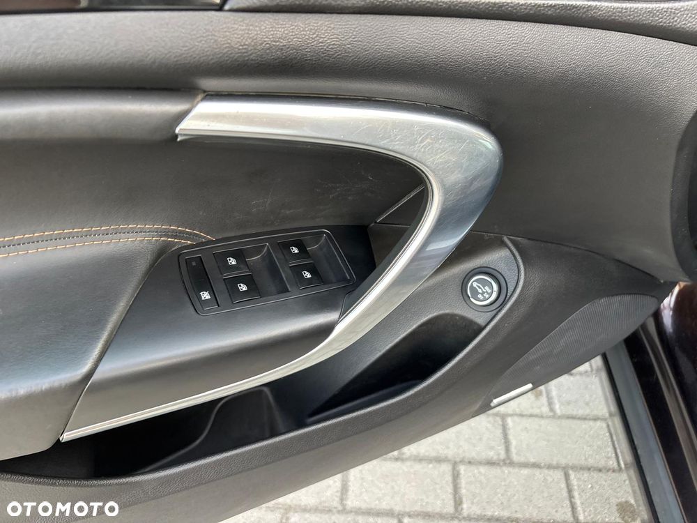 Opel Insignia 2.0 T SportsTourer 4x4 ecoFLEX Start/Stop Innovation - 34