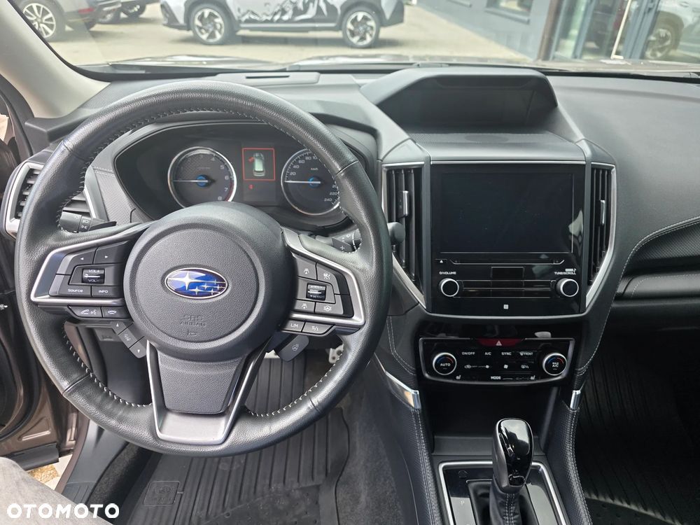 Subaru Forester 2.0i-L Platinum Black Edition EyeSight Lineartronic - 4