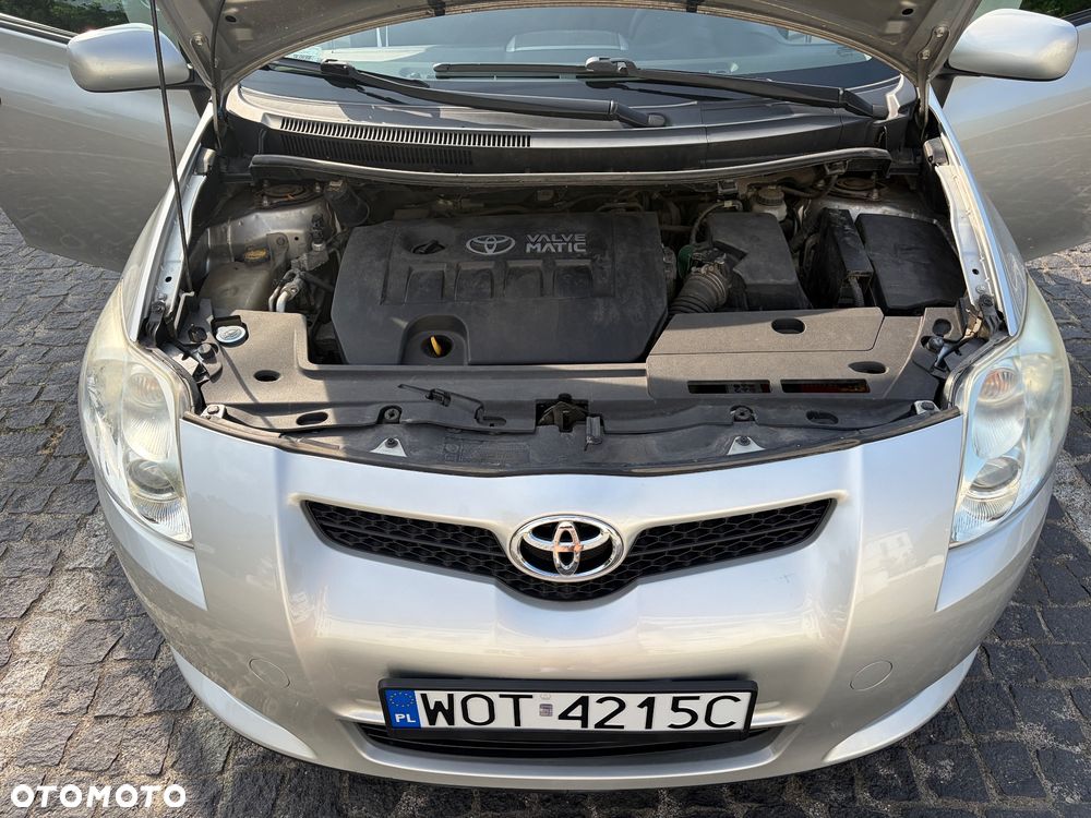 Toyota Auris 1.6 Luna - 25