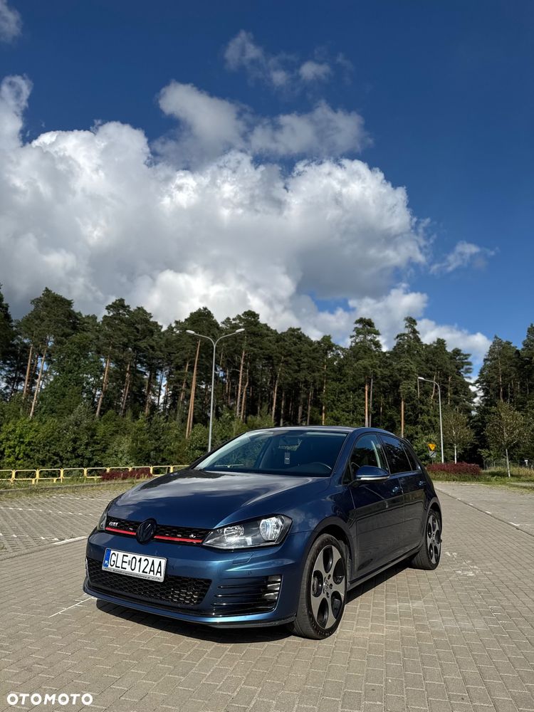 Volkswagen Golf - 12