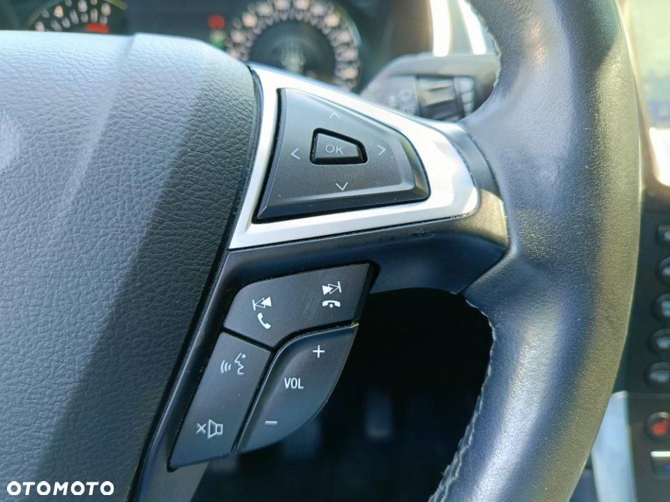 Ford S-Max - 14
