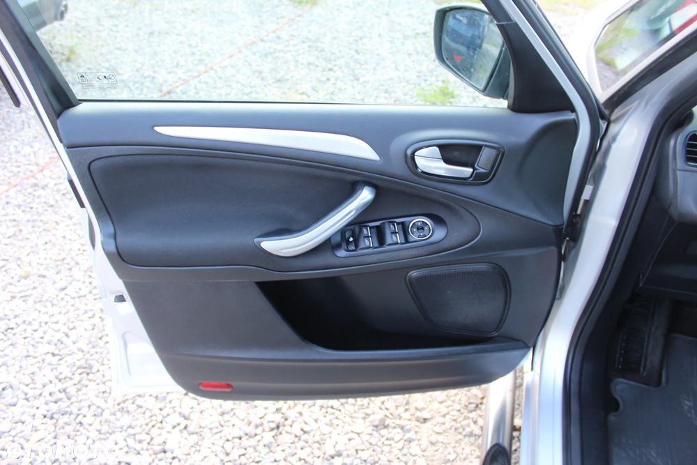 Ford Galaxy 2.0 FF Trend - 23