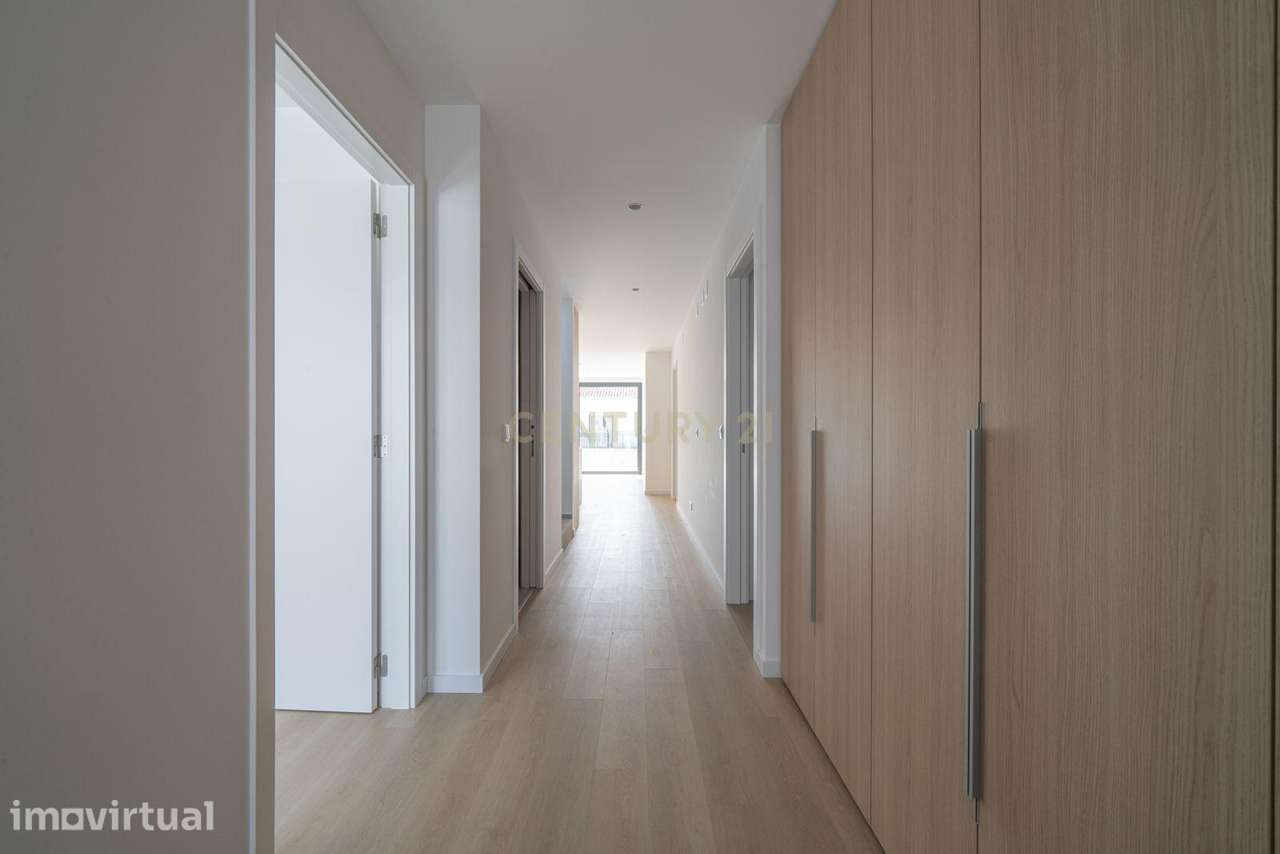 Excelente Penthouse T2 NOVA a 300 metros da praia - Grande imagem: 5/40