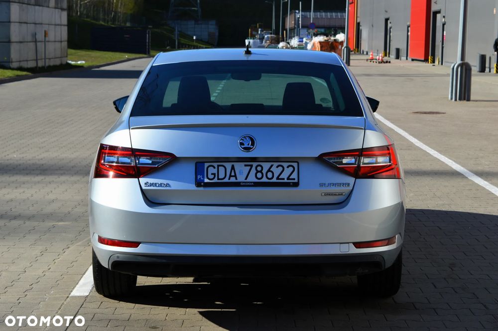 Skoda Superb 1.6 TDI GreenLine - 29