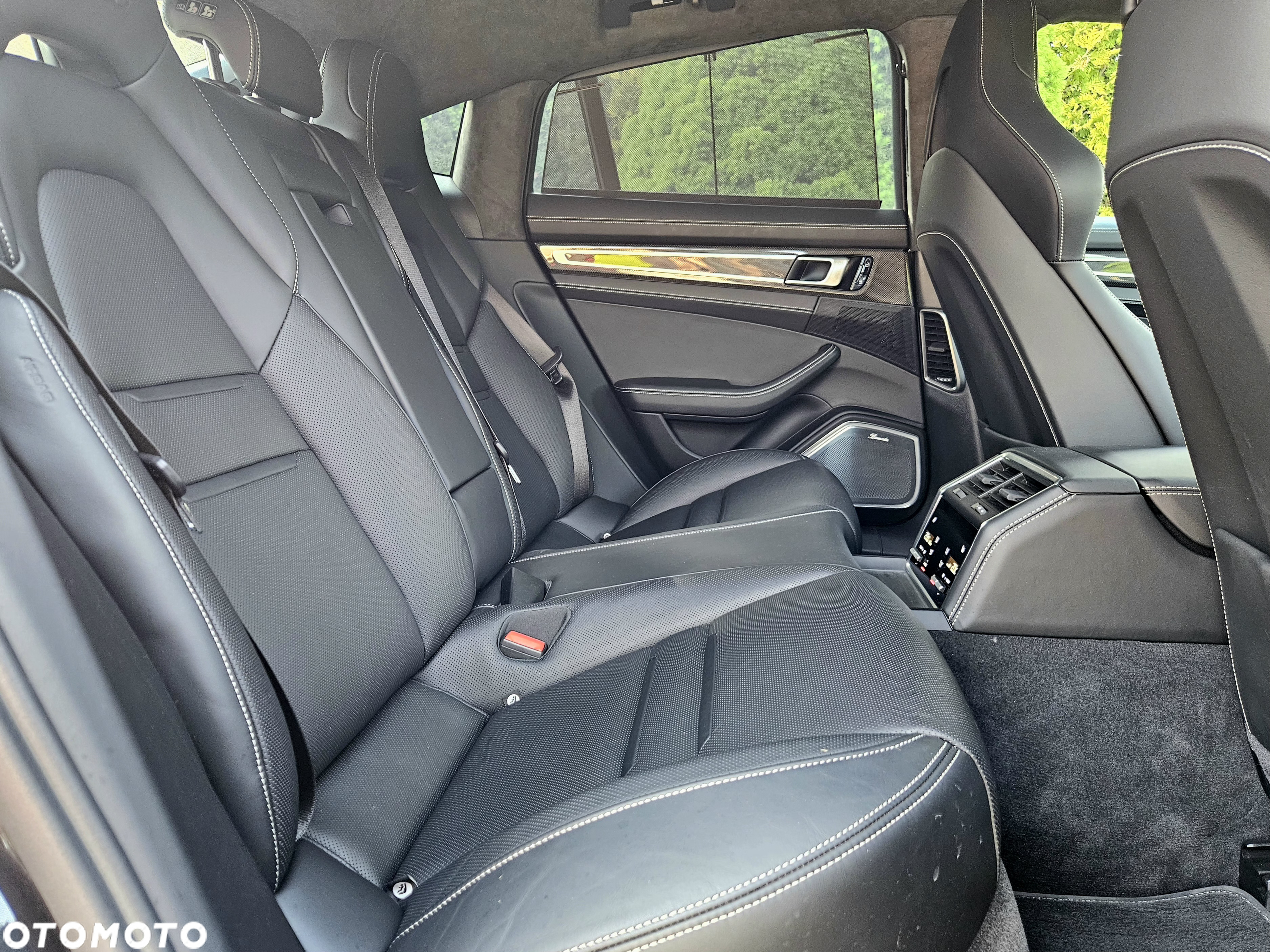 Porsche Panamera Turbo Executive - 26