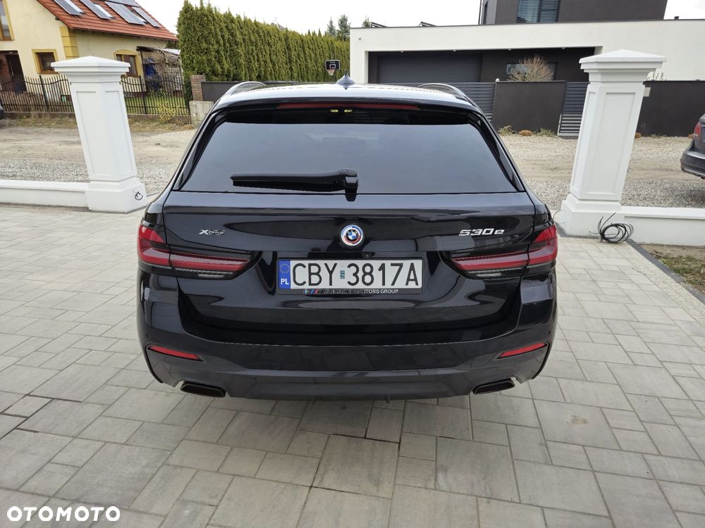 BMW Seria 5 530e xDrive - 32