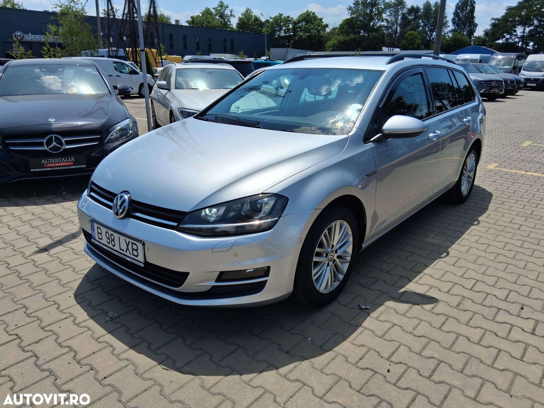Volkswagen Golf Sportsvan 2.0 TDI DPF BMT Comfortline - 1