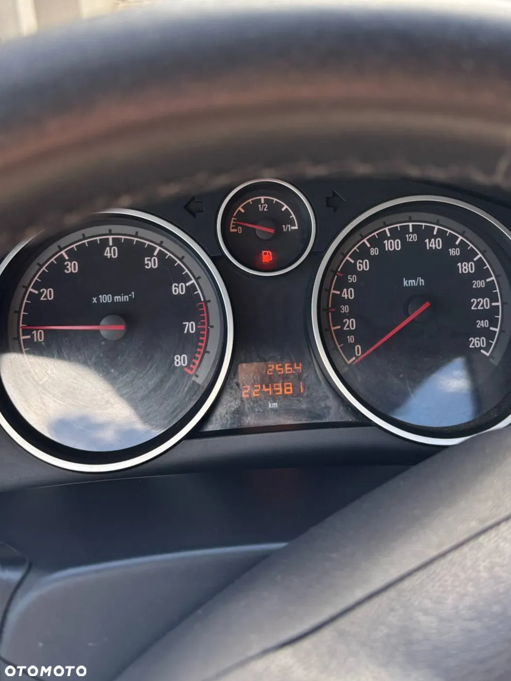 Opel Astra III GTC 1.6 Cosmo - 12