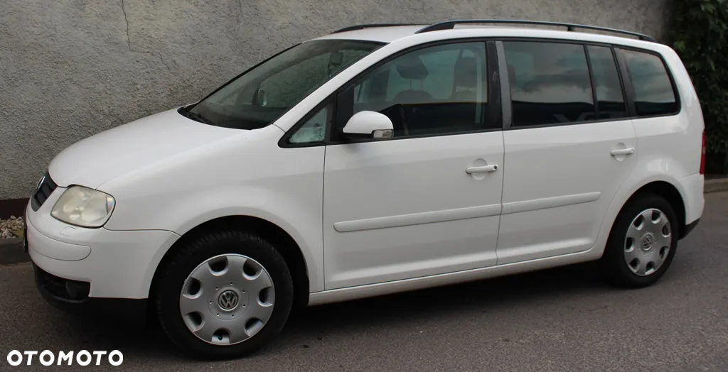 Volkswagen Touran - 9
