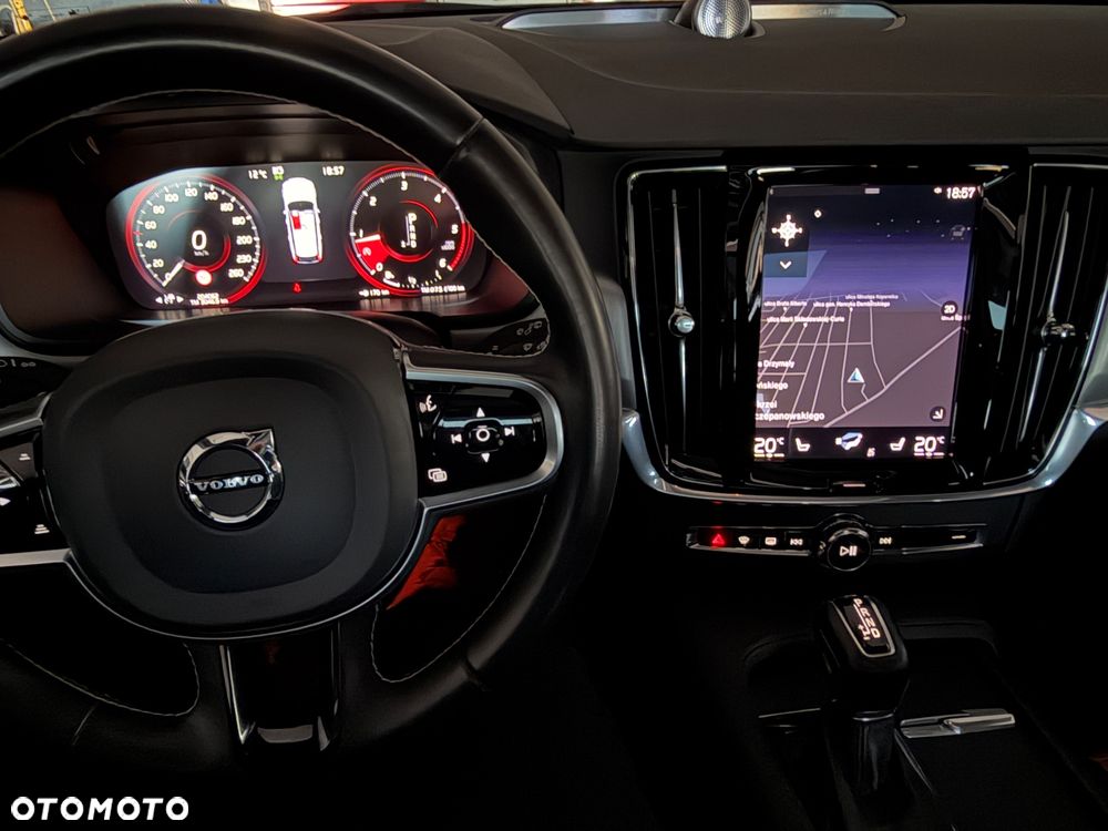 Volvo V90 Cross Country D4 AWD Geartronic Pro - 11