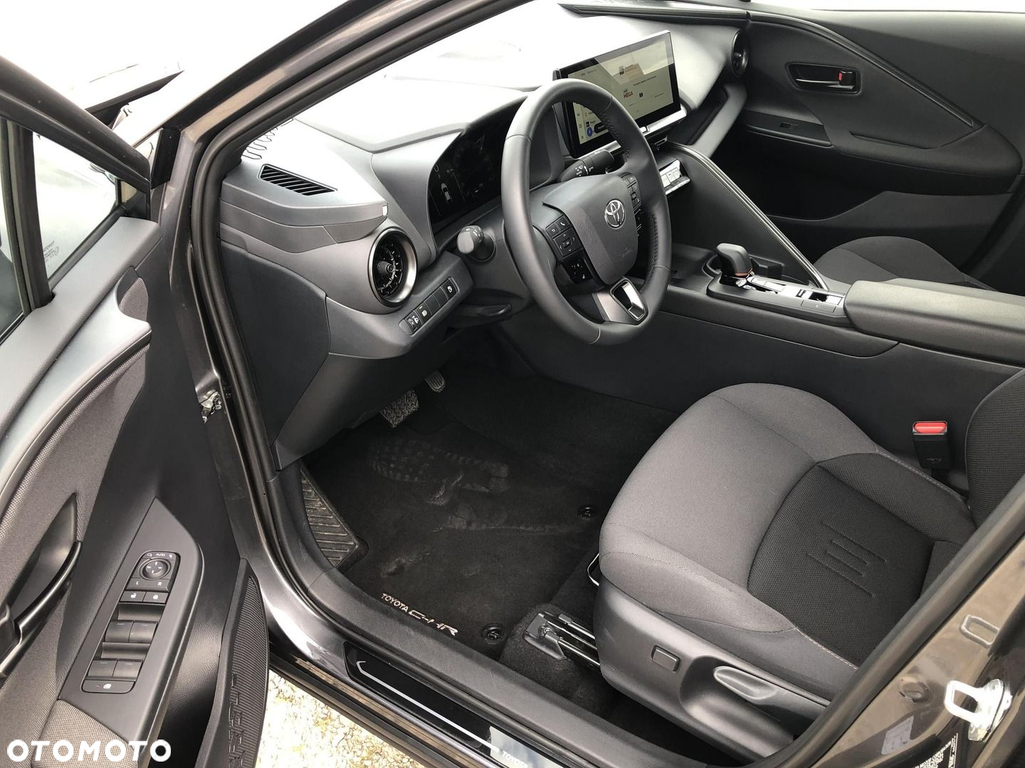 Toyota C-HR - 9