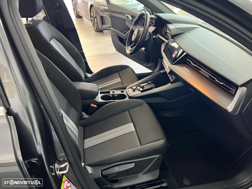 Audi A3 Sportback 30 TDI S line S tronic - 11
