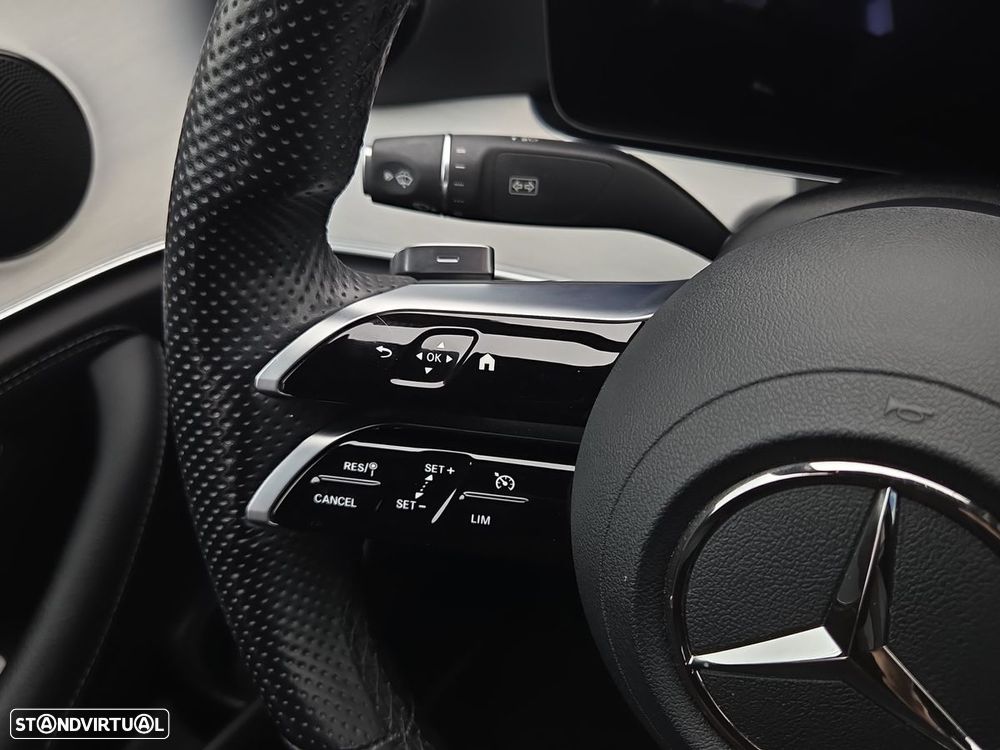 Mercedes-Benz E 300 de AMG Line - 22