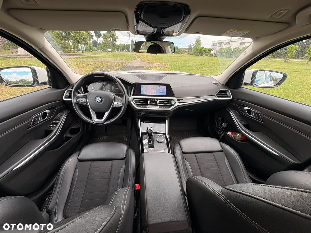 BMW Seria 3 318i Business Edition - 14