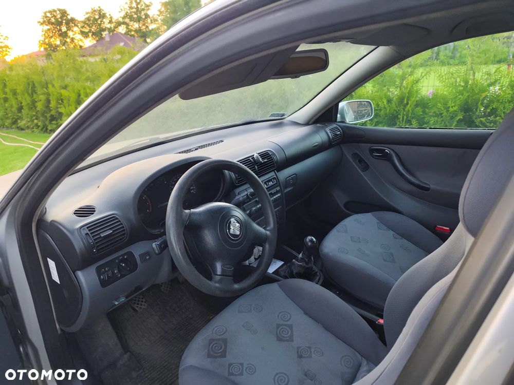 Seat Leon 1.6 Signo - 3
