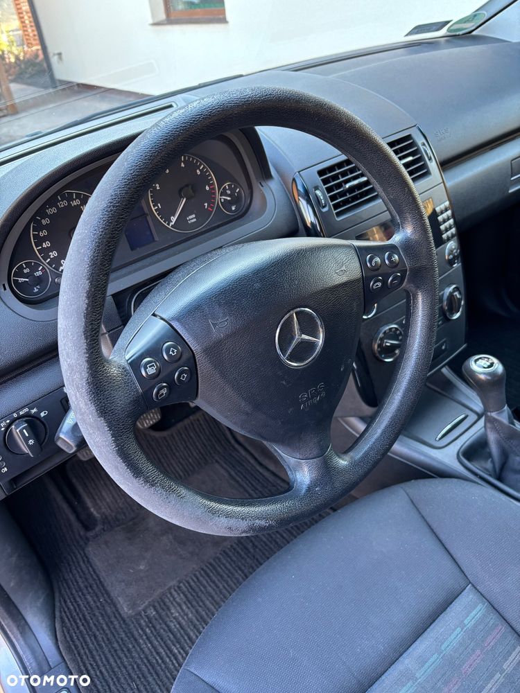 Mercedes-Benz Klasa A 150 Classic Edition 10 - 14