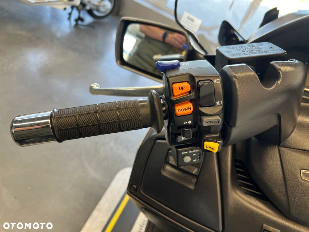 Suzuki Burgman - 10