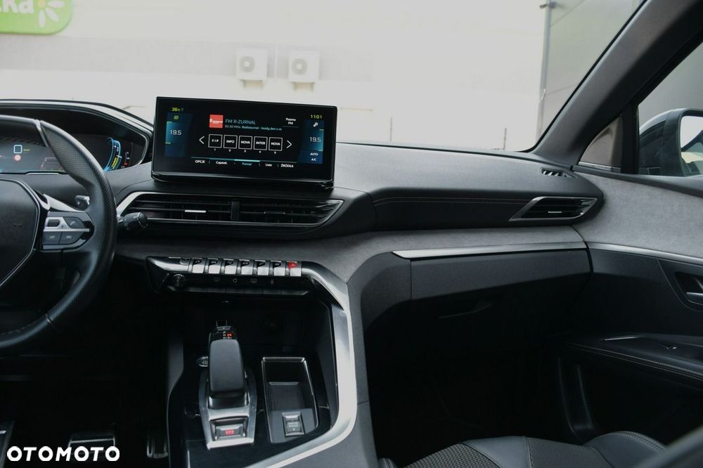 Peugeot 3008 1.6 PureTech HYbrid GT Line S&S EAT8 - 27