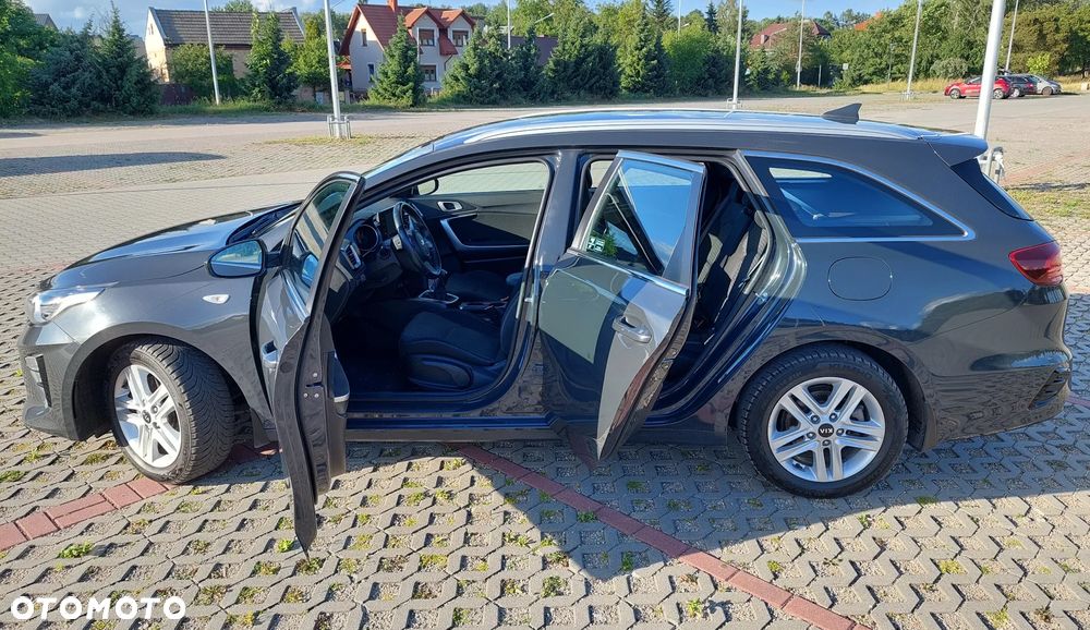 Kia Ceed 1.6 CRDi mHEV M - 13