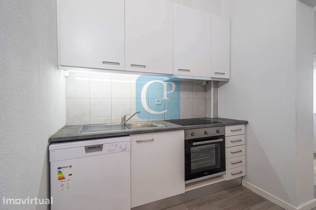 Andar Moradia T2 Remodelado à Serpa Pinto, Porto - Grande imagem: 2/18