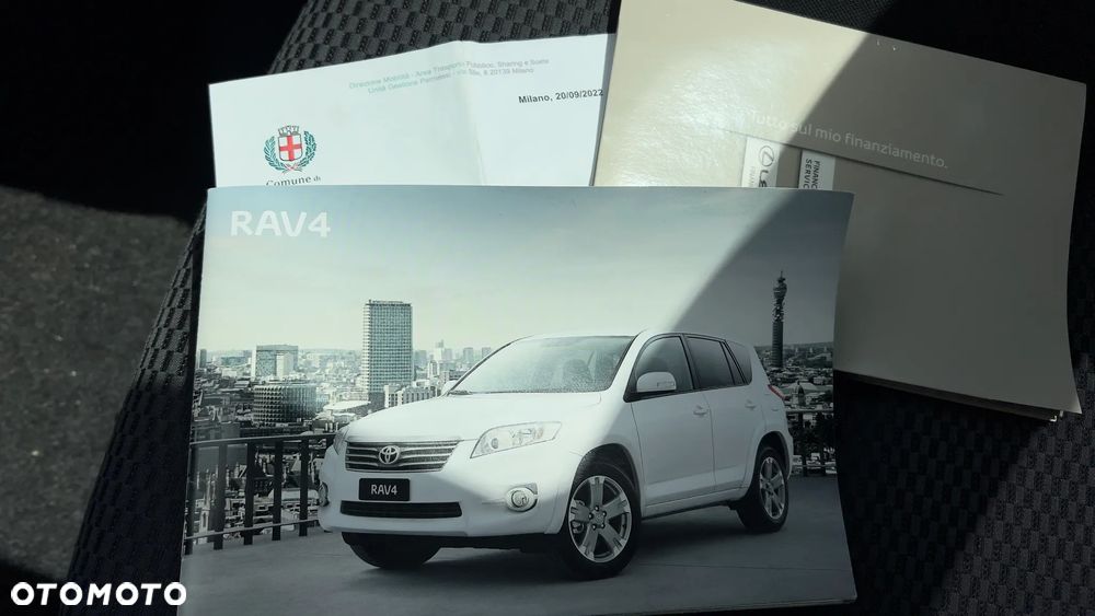 Toyota RAV4 2.2 D-4D 4x2 - 18