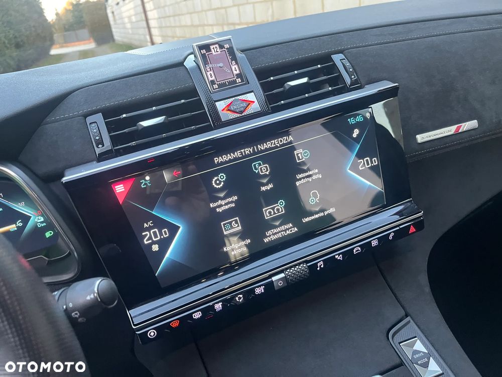 DS Automobiles DS 7 Crossback 1.6 E-Tense Performance Line + - 7