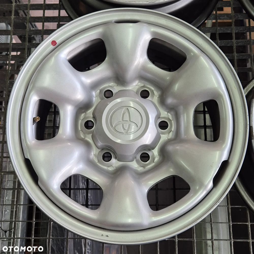 felgi stalowe R 15 6x139,7 Toyota Hilux   Land Cruiser - 2