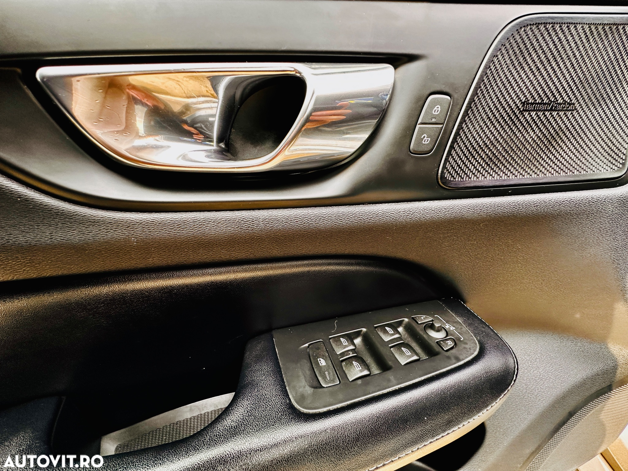 Volvo V60 T5 Geartronic Momentum - 27