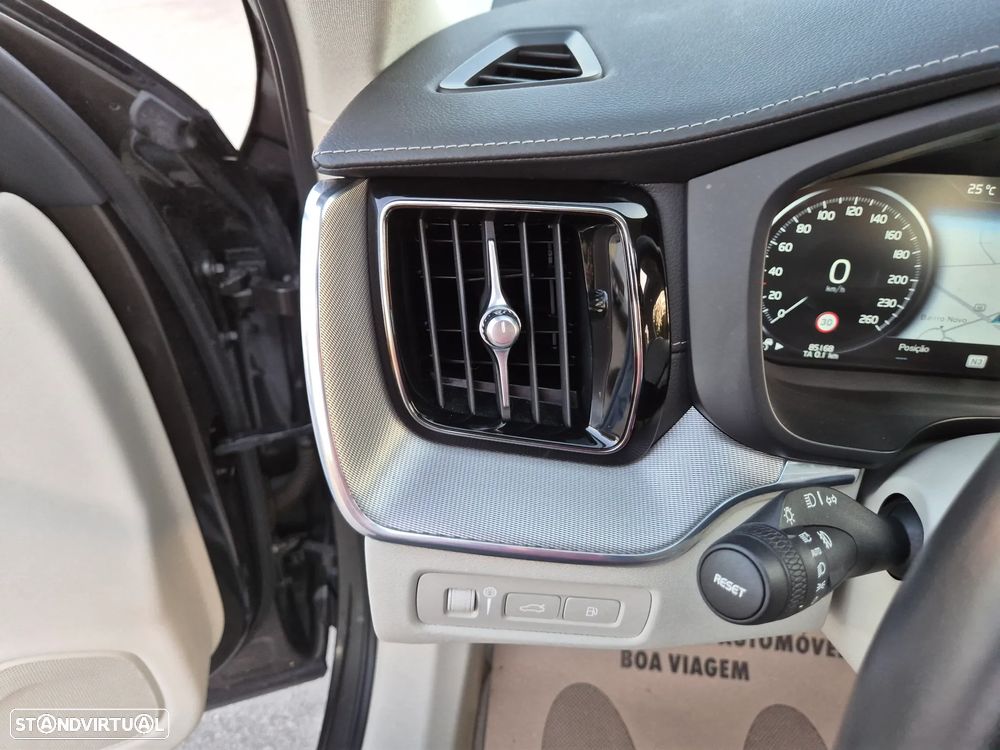 Volvo XC 60 2.0 T8 PHEV Inscription AWD - 19