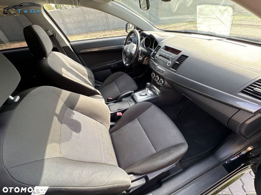 Mitsubishi Lancer 1.8 CVT Intense - 27