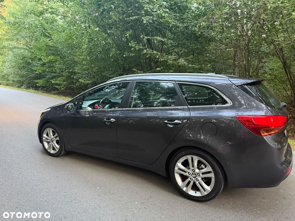 Kia Ceed 1.6 GDI Dream Team Edition - 8