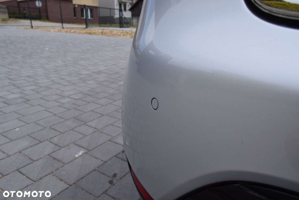 Renault Clio - 11