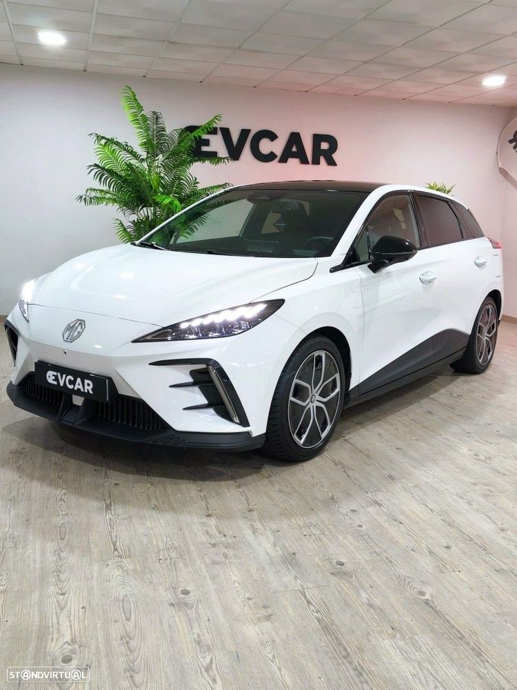 MG MG4 64 kWh Luxury - 12