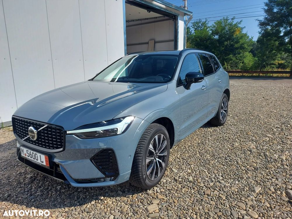 Volvo XC 60 B4 D Plus Dark - 18