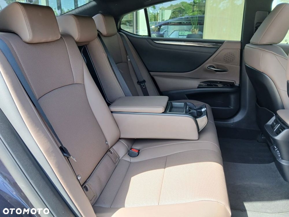 Lexus ES - 29