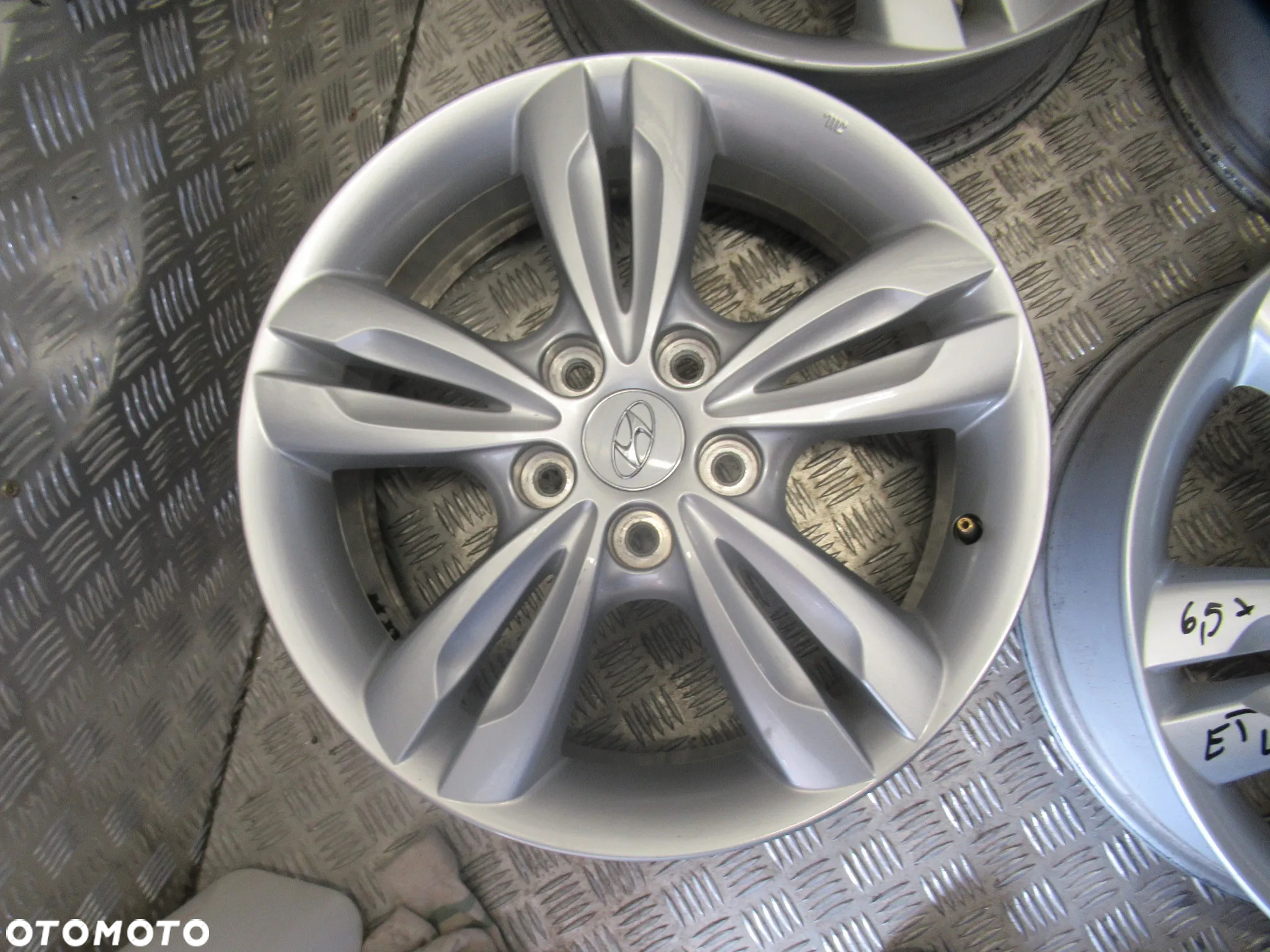 Felgi Hyundai I30 I40 IX35 IX55 Kona Tucson 6,5Jx17 et48 5x114,3 - 5