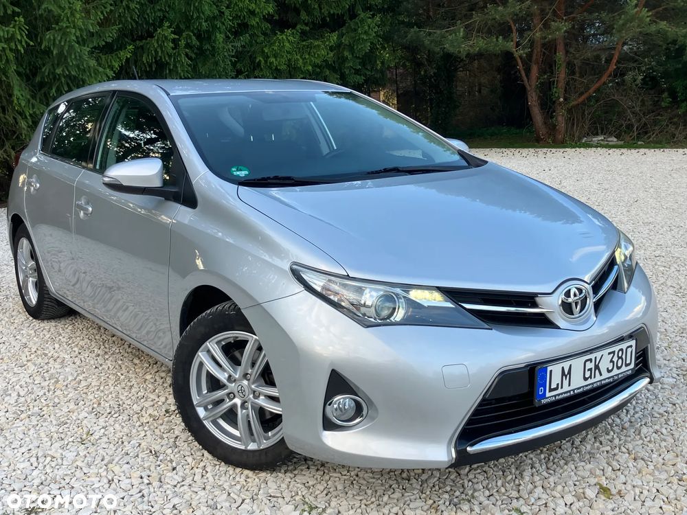 Toyota Auris 1.6 Prestige - 18