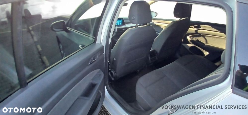 Volkswagen Golf Variant - 12